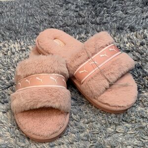 💙 Puma Slippers
